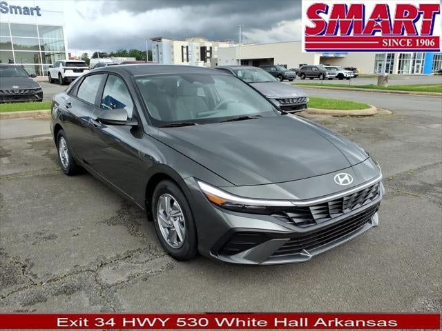2026 Hyundai ELANTRA SE in Amazon Gray — front three-quarter view